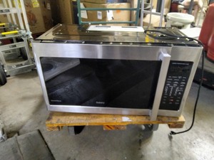 lot 5386051 image: Galanz 1.7 Cu Ft Over-The-Range Microwave (See pictures and description) - Retail $400