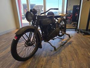 lot 1310 image: 1919 Harley-Davidson 19J  Dark Green