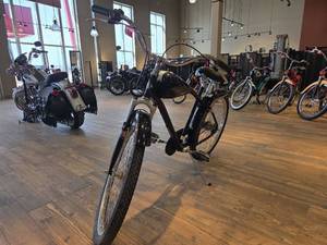 lot 1318 image: Harley-Davidson Bicycle Velo Glide