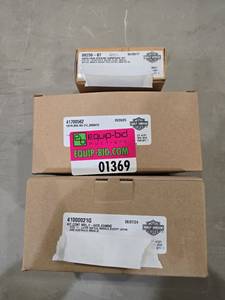 lot 1369 image: Harley-Davidson Parts Package - 3 OEM Components