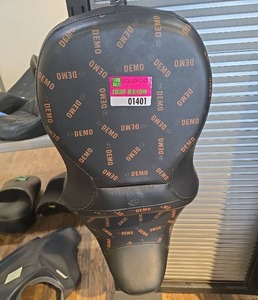 lot 1401 image: Harley-Davidson Demo Leather Motorcycle Seat  Fits 09-13 Touring