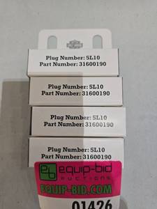 lot 1426 image: Harley-Davidson Spark Plug 5L10 (31600190) - Lot of 4