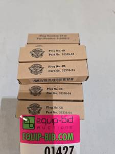 lot 1427 image: Harley-Davidson 4R Spark Plugs - Part #32336-04 (Lot of 14)