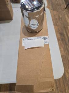 lot 1432 image: Case Of (12) Harley-Davidson Oil Filters 62700305