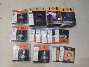 lot 1470 image: Harley-Davidson Multi-Fit Parts Collection