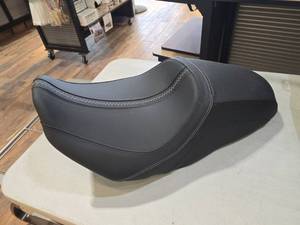 lot 1474 image: Harley-Davidson Motorcycle Seat - Stock Number 520063
