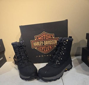 lot 9056 image: Harley-Davidson Winter Performance Boots with Vibram Sole - Size 12M