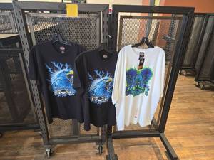 lot 9104 image: Harley-Davidson H.O.G. and Skull Graphic T-Shirts - 3 Total