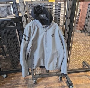 lot 9114 image: Harley-Davidson Gray Mesh Riding Coat - Size 3XL