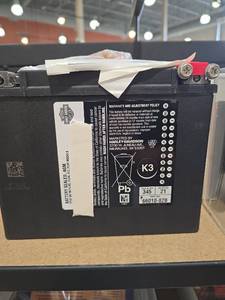 lot 9164 image: Harley-Davidson K3 Motorcycle Battery 66010-82B