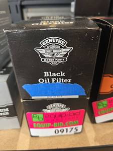 lot 9175 image: (4) Harley-Davidson Black Oil Filters 63810-80A