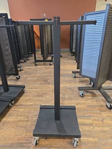 lot 11030 image: Rolling Display Stand with T-Bar Hanging Rack