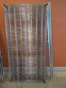 lot 11106 image: Uline Metal Wire Shelving Unit with Clips