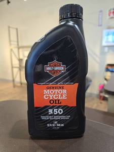lot 9193 image: (10) Harley-Davidson SAE 50 Motorcycle Oil - 32oz