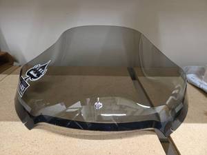 lot 11208 image: Klock Werks Original Flare Windshield for 2015 FLTR Models 2310-0569