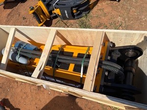 lot 4008 image: Unused TOFT Hydraulic Excavator Hammer (TOFT1000)