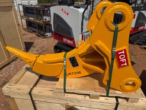 lot 4025 image: Unused TOFT Excavator Ripper for CAT315 10-18 Ton (TOFT06ER)