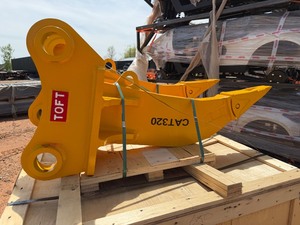 lot 4027 image: Unused TOFT Excavator Ripper for CAT320 20-30 Ton (TOFT08ER)