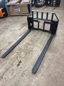 lot 4237 image: Unused JCT Skid Steer Pallet Fork Frame 60 in Class III 8000 lbs