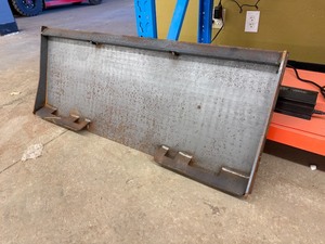lot 4335 image: Unused Landhonor Skid Steer Universal Adapter Plate (UAP-16-45W)