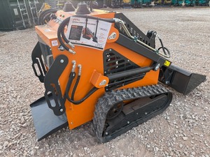 lot 4147 image: Unused Arteer Skid Steer Loader (QB-480)