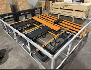 lot 4145 image: Unused Arteer Skid Steer Hay Accumulator Grapple (ACG-10)