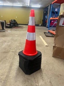 lot 4420 image: Unused Landhonor 29 in PE Reflective Traffic Cones - Lot of 10 (LHR-TC29)