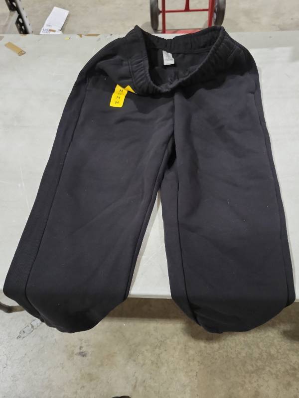 lot 5406 image: Members Mark Womens Fleece Joggers in size M,