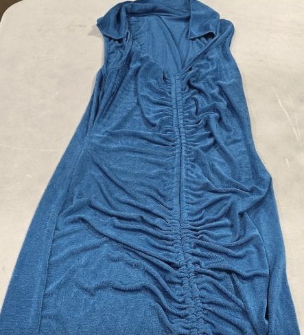 lot 8155 image: Womens Dress Large