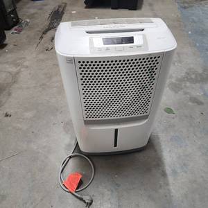 lot 387 image: Frigidaire Dehumidifier with Digital Controls