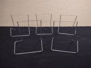 lot 339 image: 5 Decorative Twisted Wire Display Stand Set