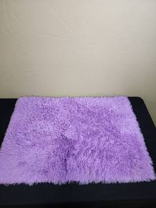lot 362 image: Fluffy Purple Bath mat - approx 24 x 36 - good clean condition front and back