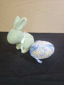 lot 376 image: Green Styrofoam Fuzzy Easter Bunny and Floral Stuffed Egg Decorative Set