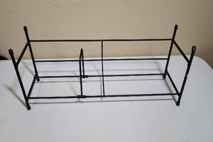 lot 470 image: Black Metal Table Top Media or Book Stand - would work good for CDs or Smaller Books - adjustable end support moves by squeezing the bars