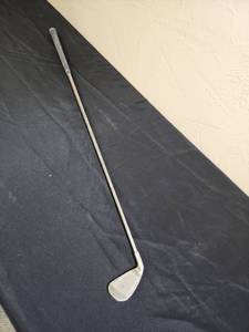 lot 499 image: Sug Sports Titan Plus Golf Iron with Pro Velvet Grip