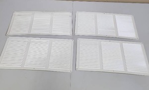 lot 558 image: White Metal Air Vent Covers - Set of 4