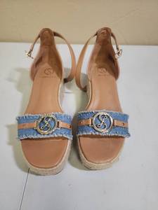 lot 616 image: Womens Size 7 Sam and Libby Denim Espadrille Wedge Sandals with Gold Buckle Detail - very good condition