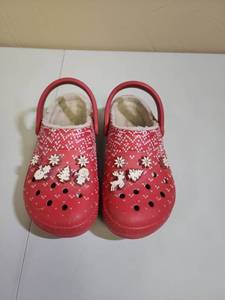 lot 623 image: Womens Size 8 - Christmas Holiday Crocs with Winter Charm Decorations - will need a sticky tape clean inside (some signs of pet hair inside)