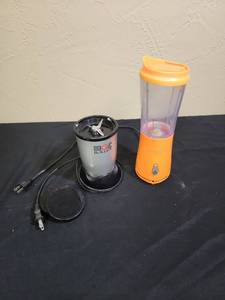lot 658 image: Magic Bullet Blender (no cups but 2 lids) and Hamilton Beach Orange Personal Blender Set