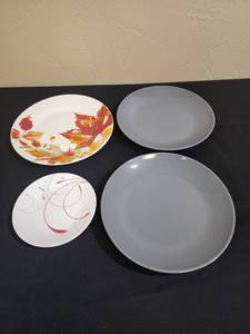 lot 671 image: Mixed Dinner Plate Set 4 Pieces - 2 large gray plates, 1 autumn, and one small swirl design salad plate