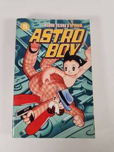 lot 179 image: Astro Boy Volume 1 Dark Horse Comics English Edition