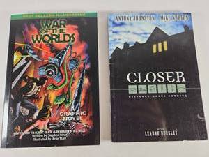 lot 233 image: War of the Worlds & Closer - Two Book Collection