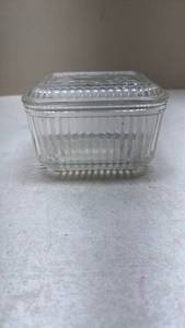 lot 422 image: Federal Glass Refrigerator Storage Container