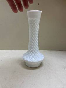lot 432 image: Randall Milk Glass Diamond Quilted Bud Vase