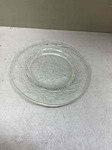 lot 445 image: Crystal Clear Glass Plate with Embossed Pattern - Blue Cerium Oxide glow under UV 365nm