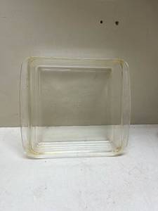 lot 449 image: Pyrex Clear Glass Square Baking Dish