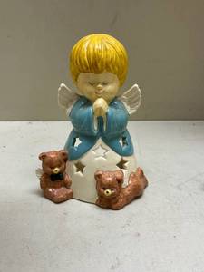 lot 474 image: Ceramic Angel and Bears Figurine - for small Tea Light Candles