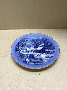lot 503 image: Blue and White Winter Wilderness Decorative Plate