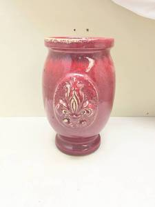 lot 508 image: Red Ceramic Fleur-de-lis Vase
