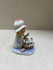 lot 516 image: Ceramic Child with Puppy Figurine